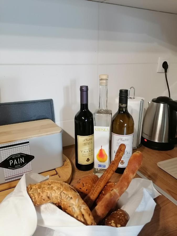 Apartman Stimac ペトロヴァラディン エクステリア 写真